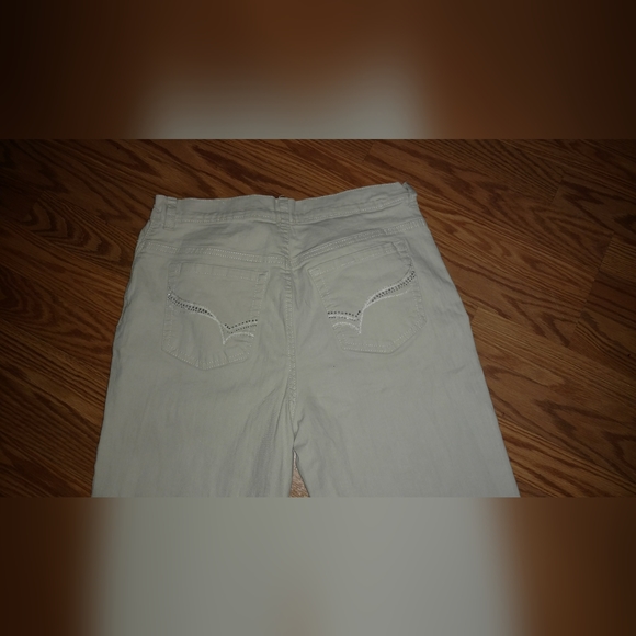 Gloria Vanderbilt Jeans - Picture 5 of 8